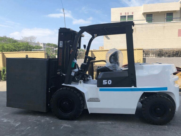White Forklift | Uforklift
